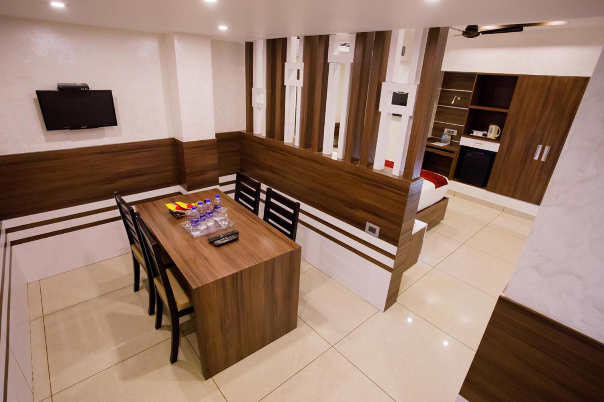 The Renai Cochin Hotel Kochi Exterior photo