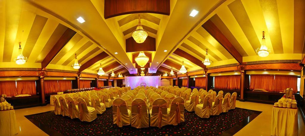 The Renai Cochin Hotel Kochi Exterior photo