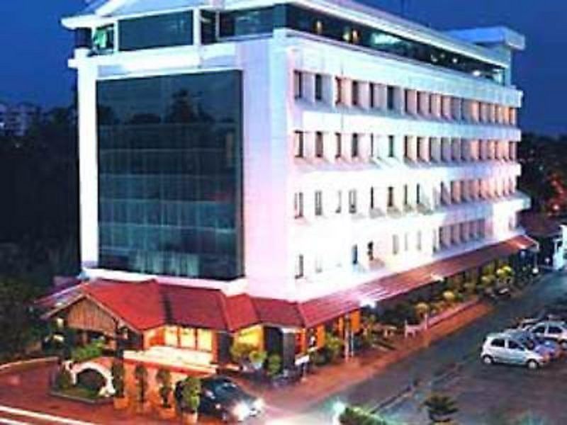 The Renai Cochin Hotel Kochi Exterior photo