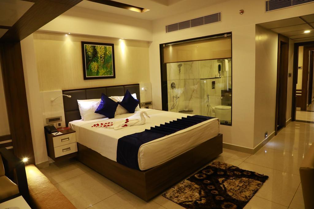 The Renai Cochin Hotel Kochi Exterior photo