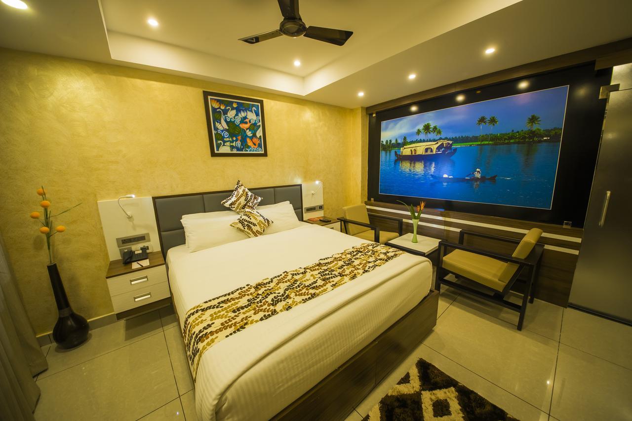 The Renai Cochin Hotel Kochi Exterior photo