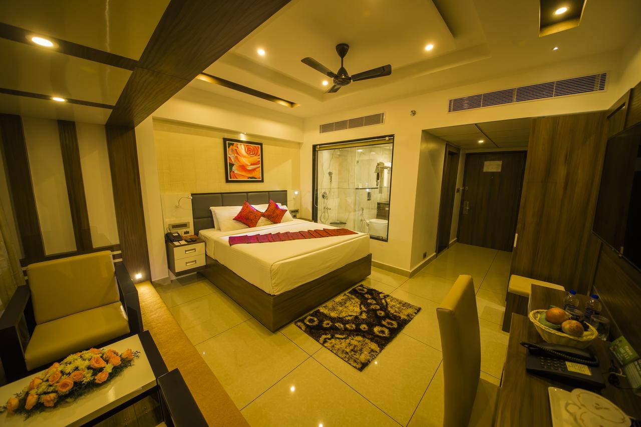The Renai Cochin Hotel Kochi Exterior photo