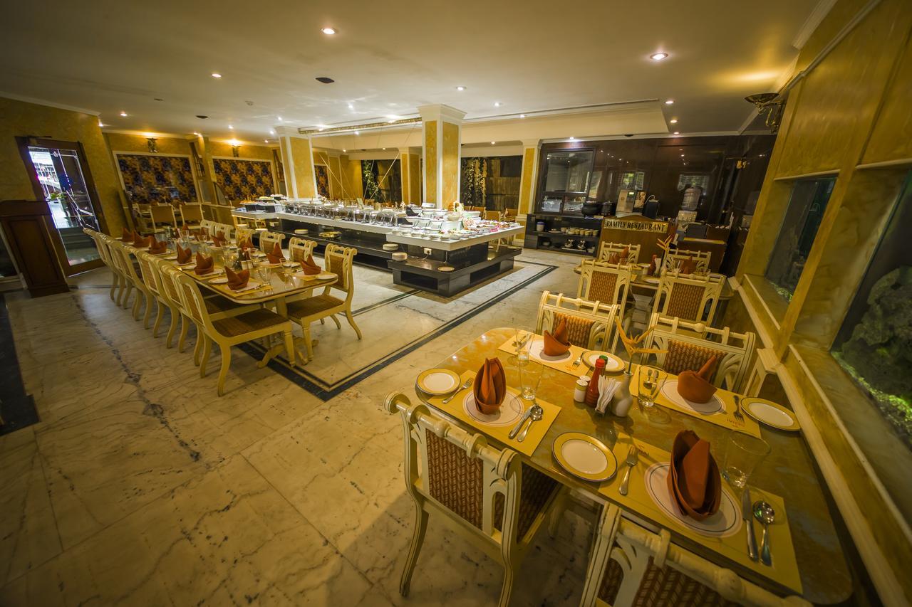 The Renai Cochin Hotel Kochi Exterior photo