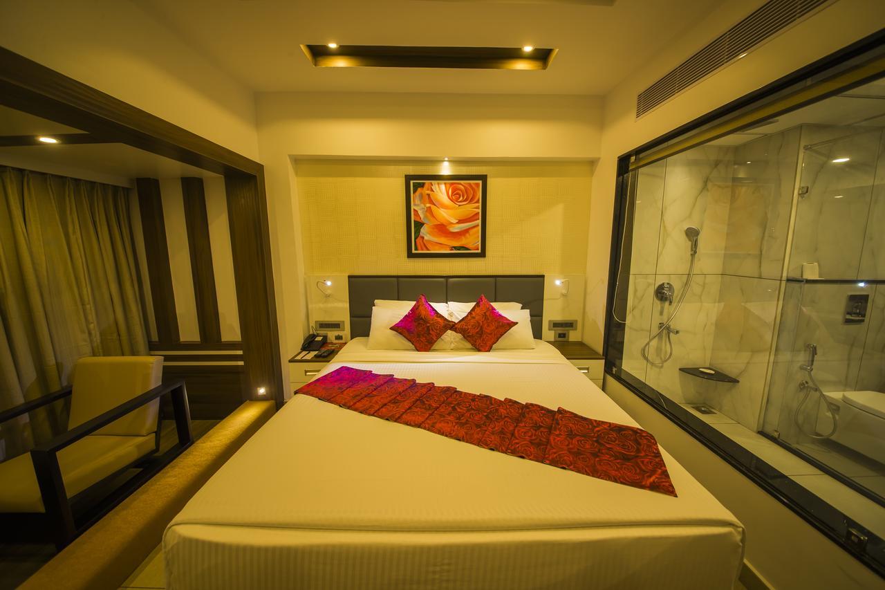The Renai Cochin Hotel Kochi Exterior photo