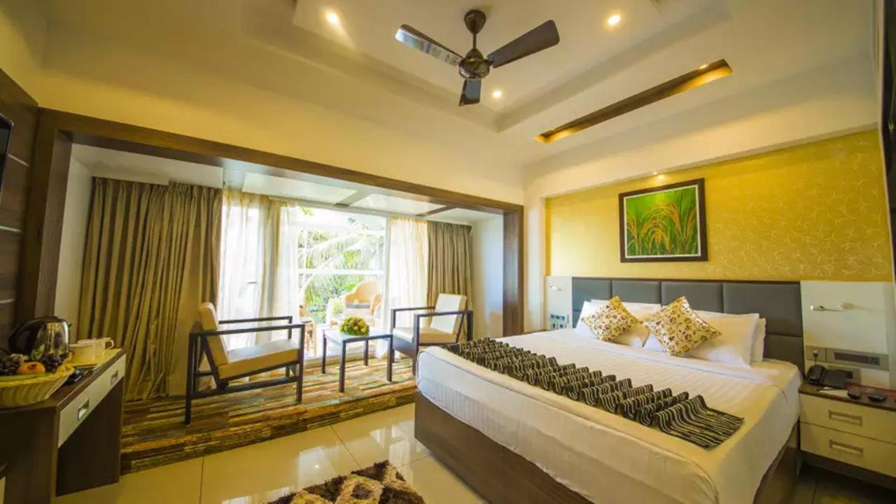The Renai Cochin Hotel Kochi Exterior photo