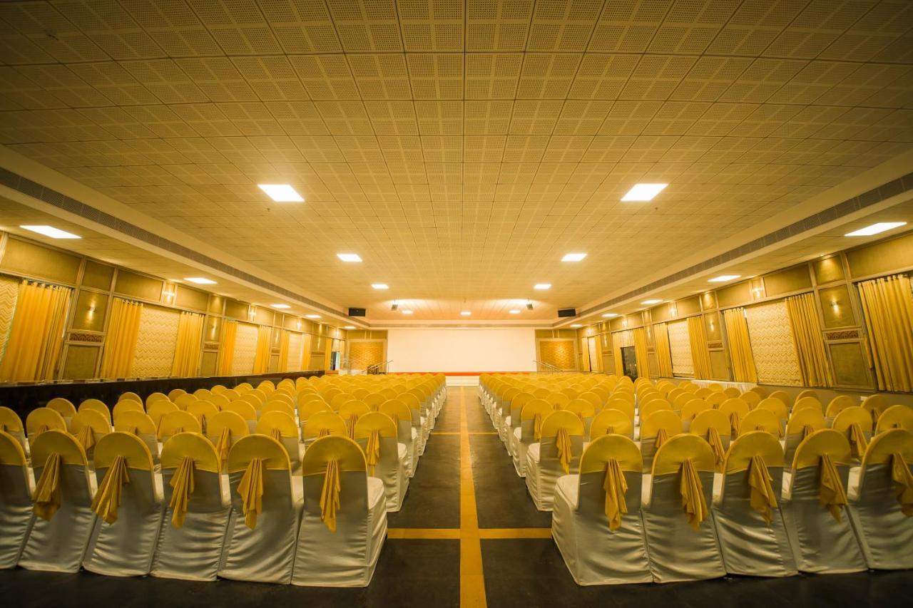 The Renai Cochin Hotel Kochi Exterior photo