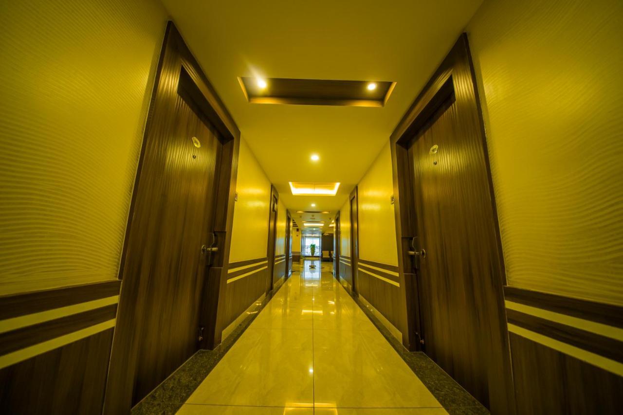 The Renai Cochin Hotel Kochi Exterior photo