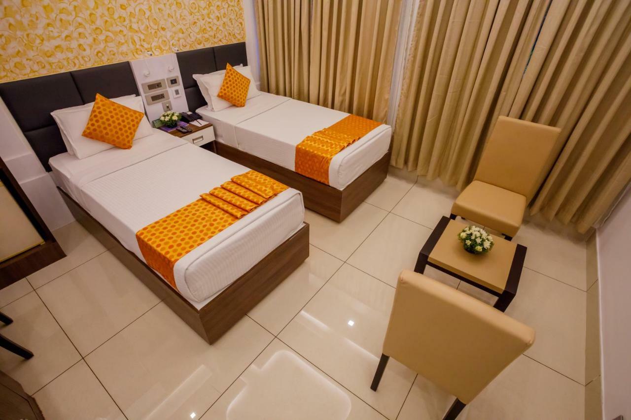 The Renai Cochin Hotel Kochi Exterior photo