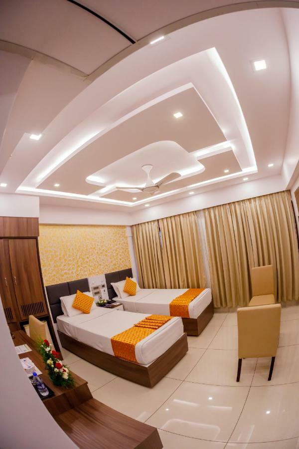 The Renai Cochin Hotel Kochi Exterior photo