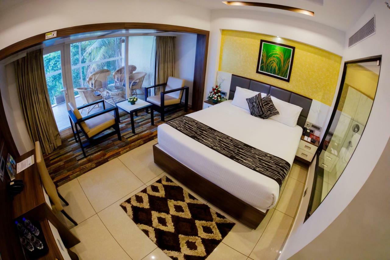 The Renai Cochin Hotel Kochi Exterior photo