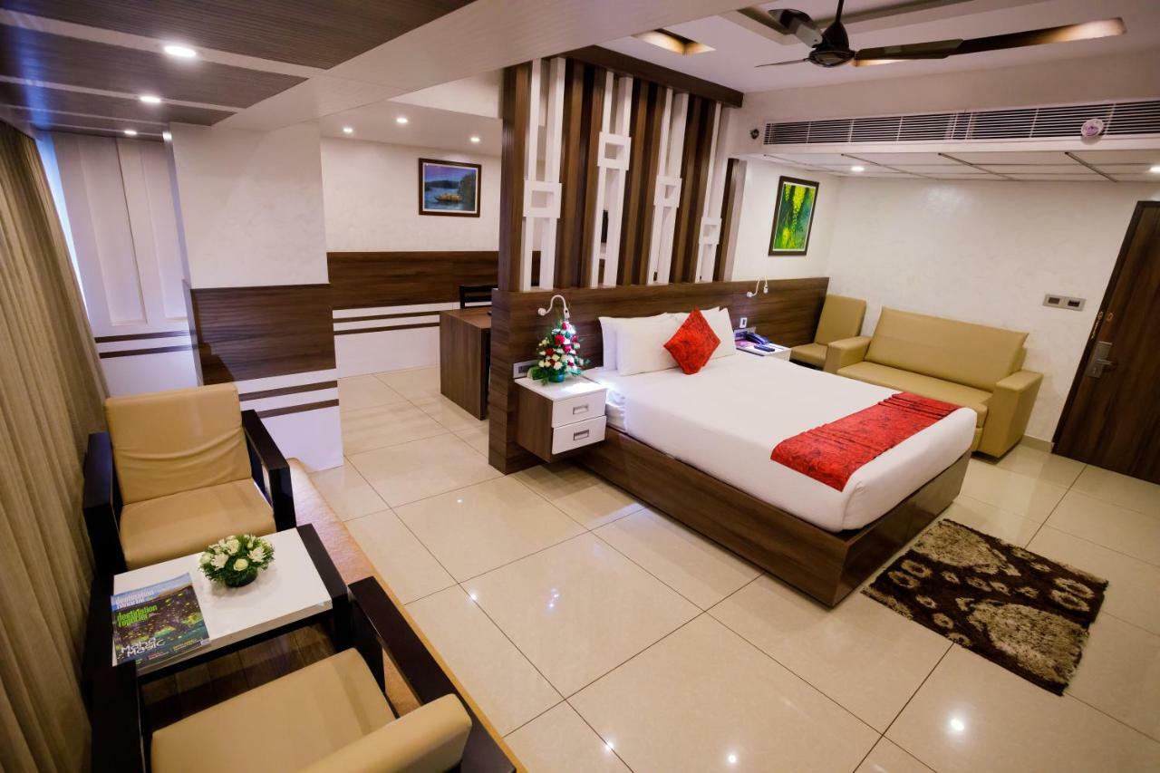 The Renai Cochin Hotel Kochi Exterior photo